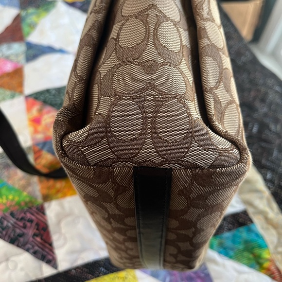 Signature jacquard Coach crossbody - Picture 5 of 13